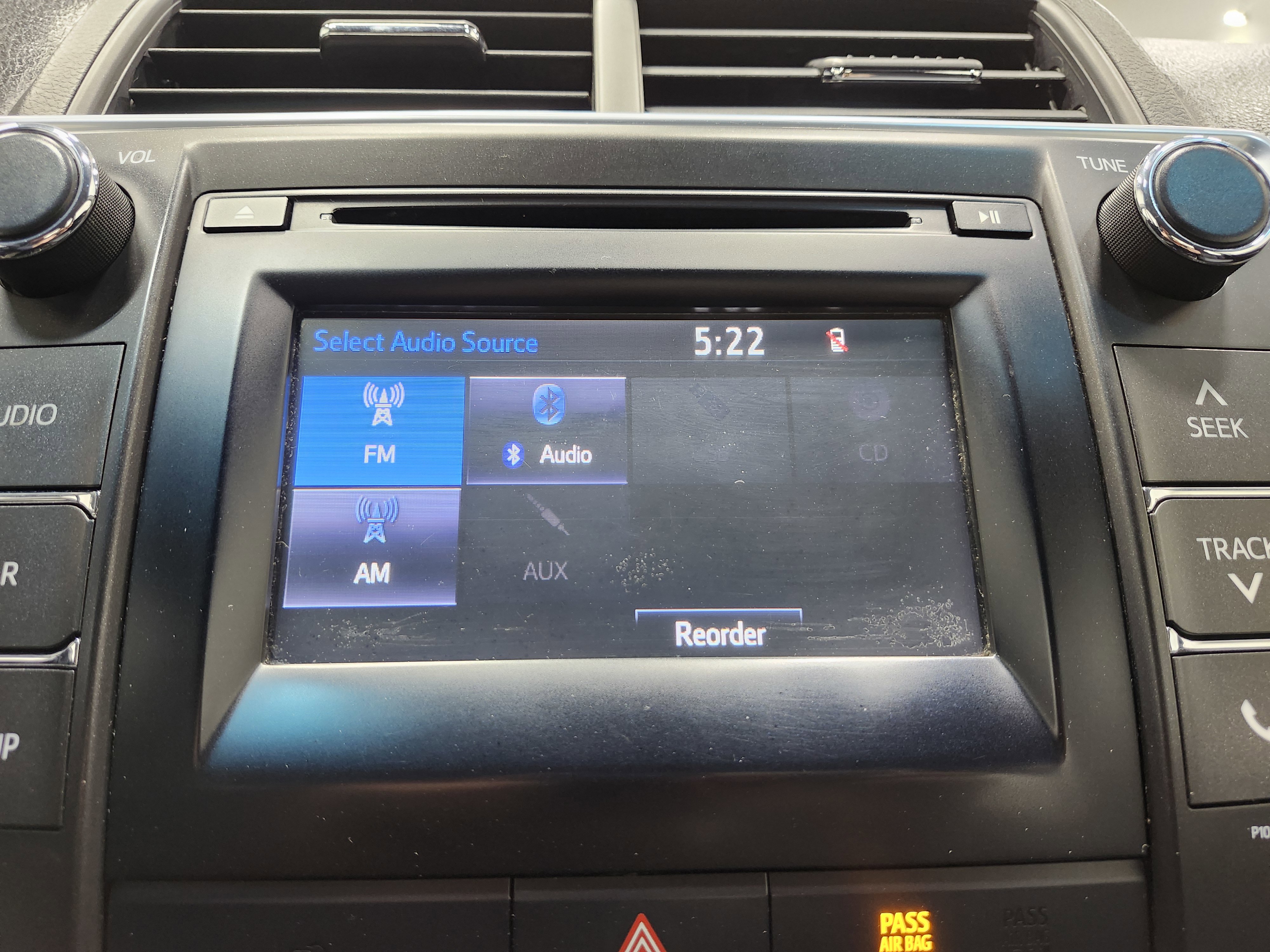 Used 2015 Toyota Camry LE image 4