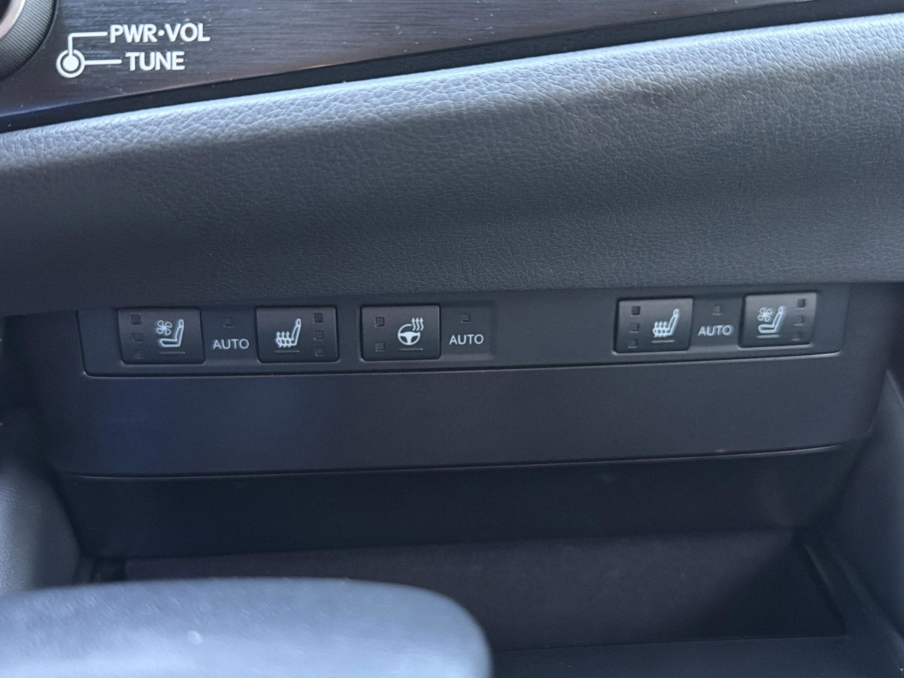 Used 2024 Lexus ES 350 w/ Premium Package image 18