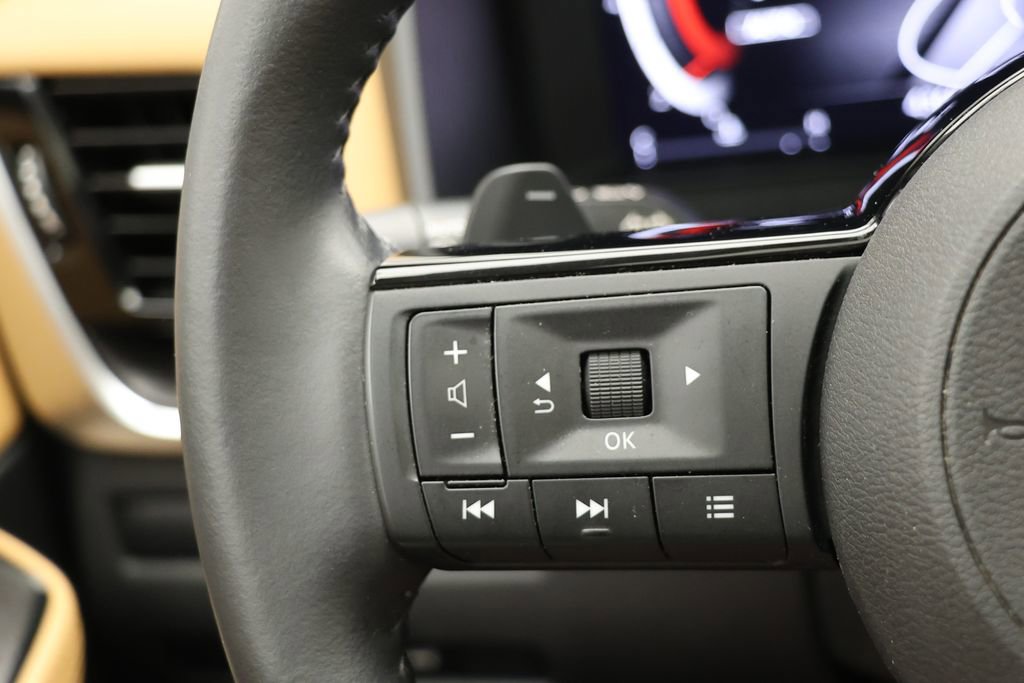 Used 2023 Nissan Rogue Platinum w/ Platinum Premium Package AWD/4WD image 20