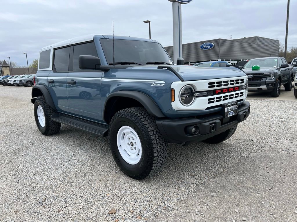 Used 2025 Ford Bronco Heritage Edition image 2