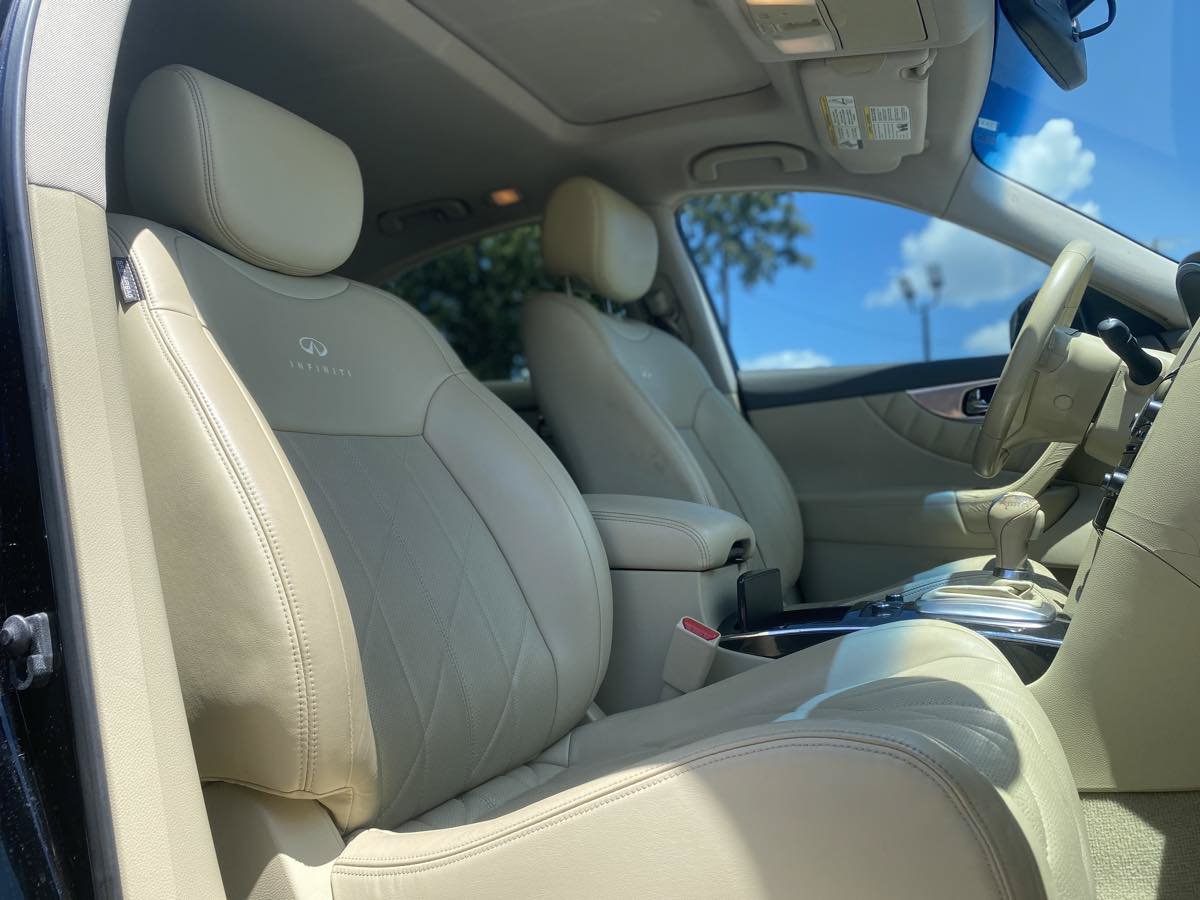 Used 2011 INFINITI FX35 2WD w/ Premium Pkg image 13