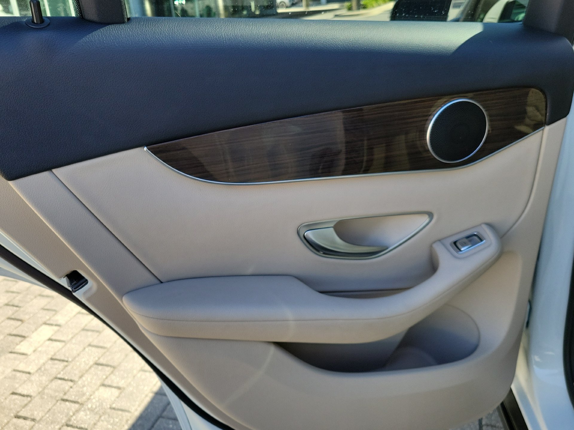 Used 2021 Mercedes-Benz GLC 300 w/ Premium Package image 19