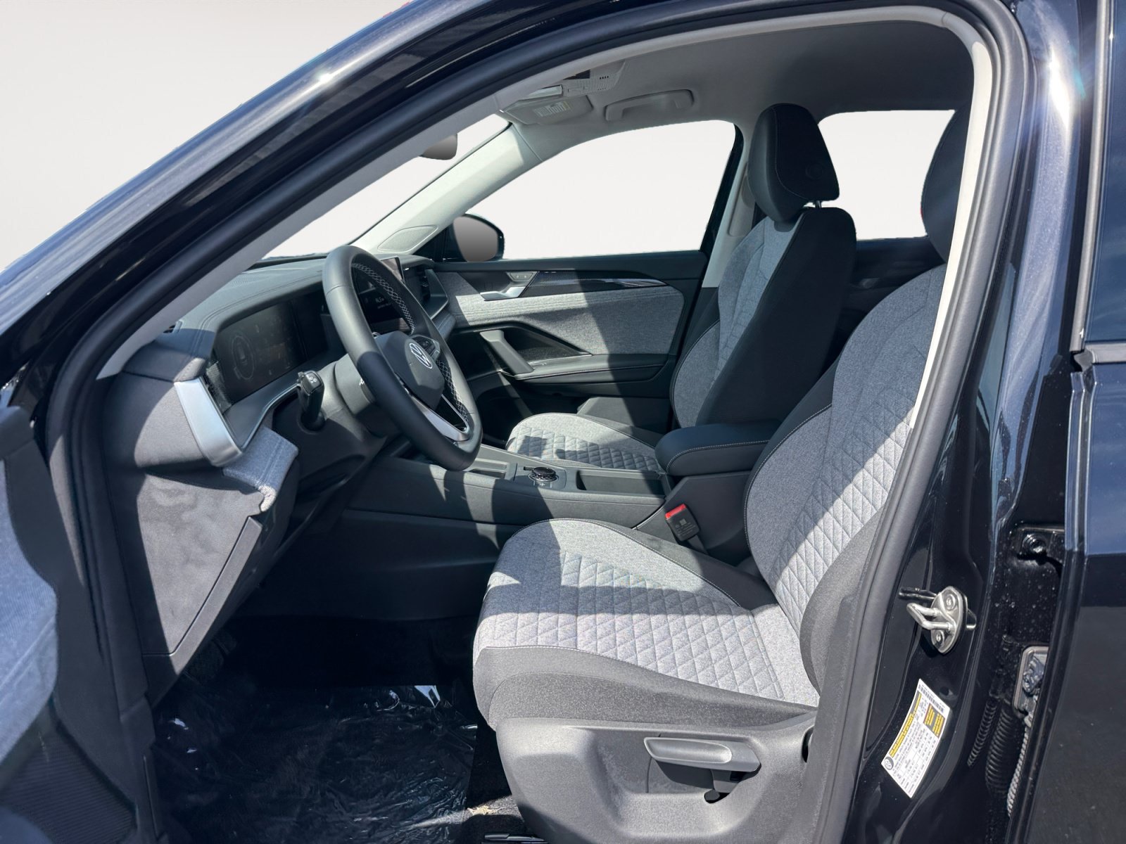 New 2026 Volkswagen Tiguan S FWD image 10