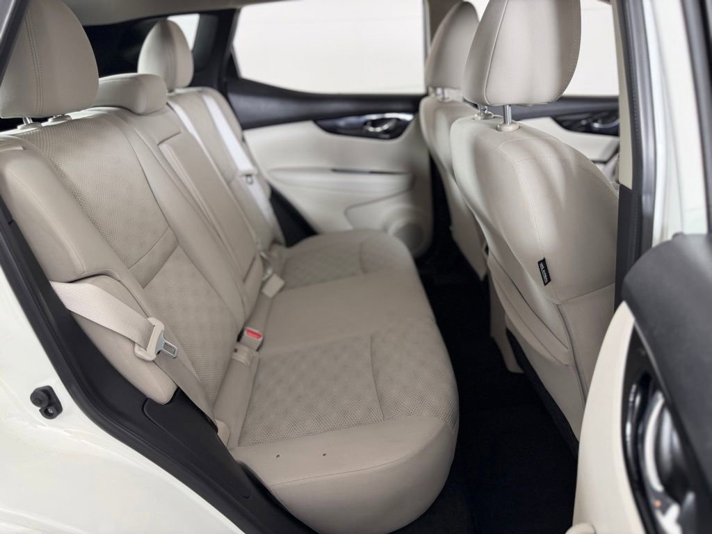 Used 2021 Nissan Rogue Sport SV image 31