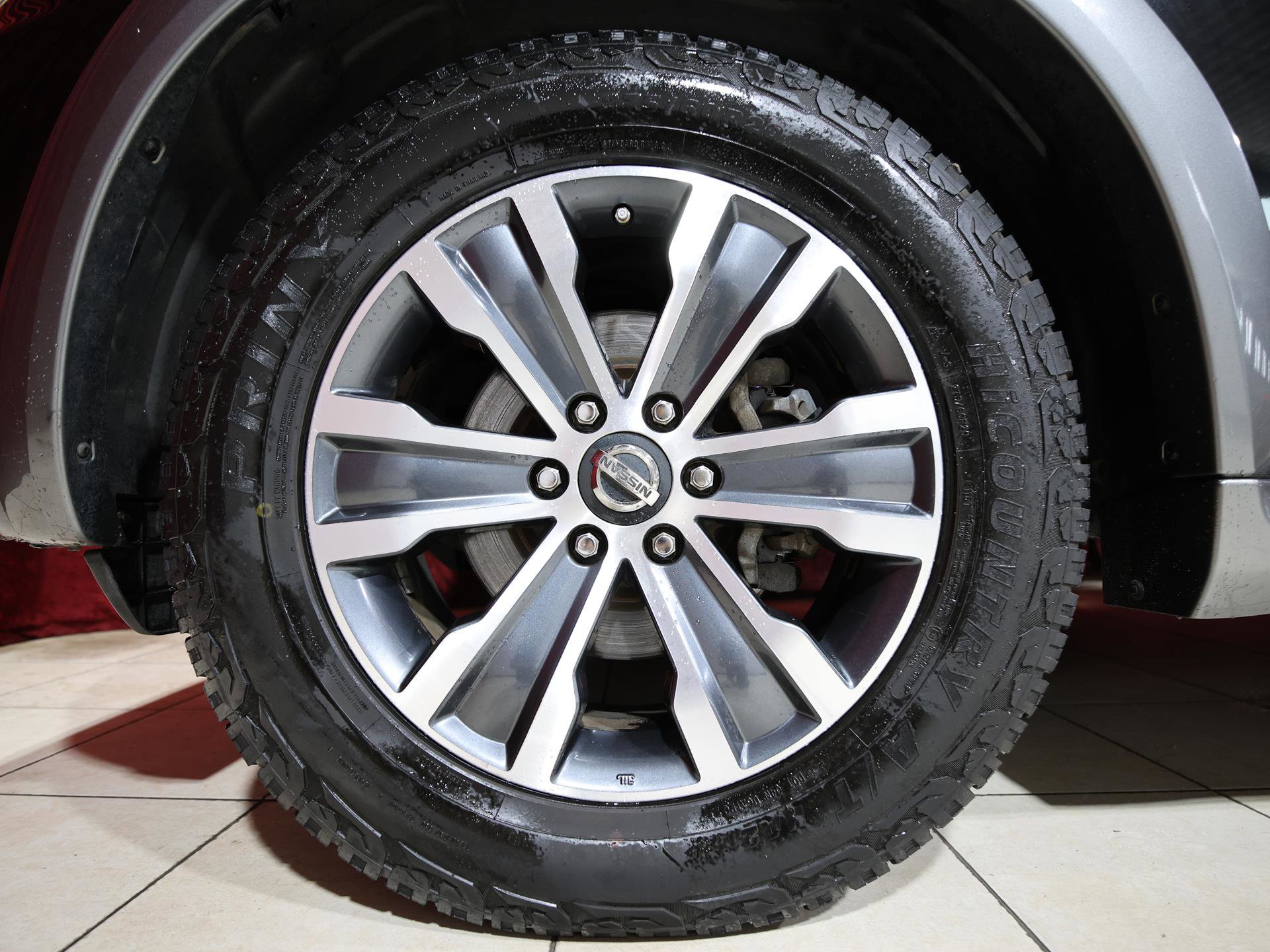 Used 2017 Nissan Armada SL w/ Interior Lighting Package RWD image 7