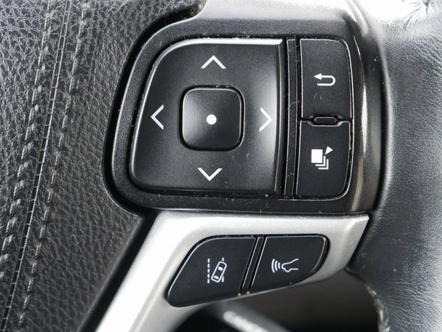 Used 2019 Toyota Highlander XLE image 26