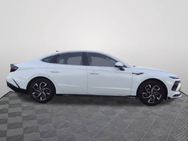 Used 2024 Hyundai Sonata SEL FWD image 4