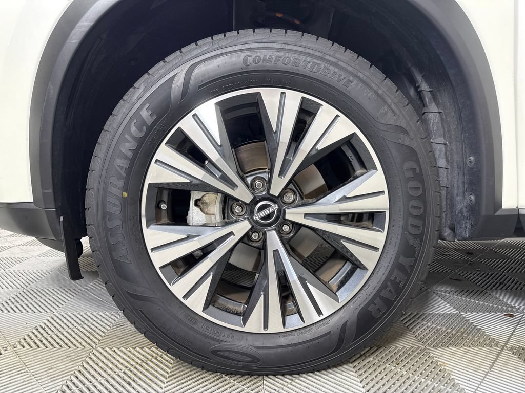 Used 2023 Nissan Rogue SV FWD image 23