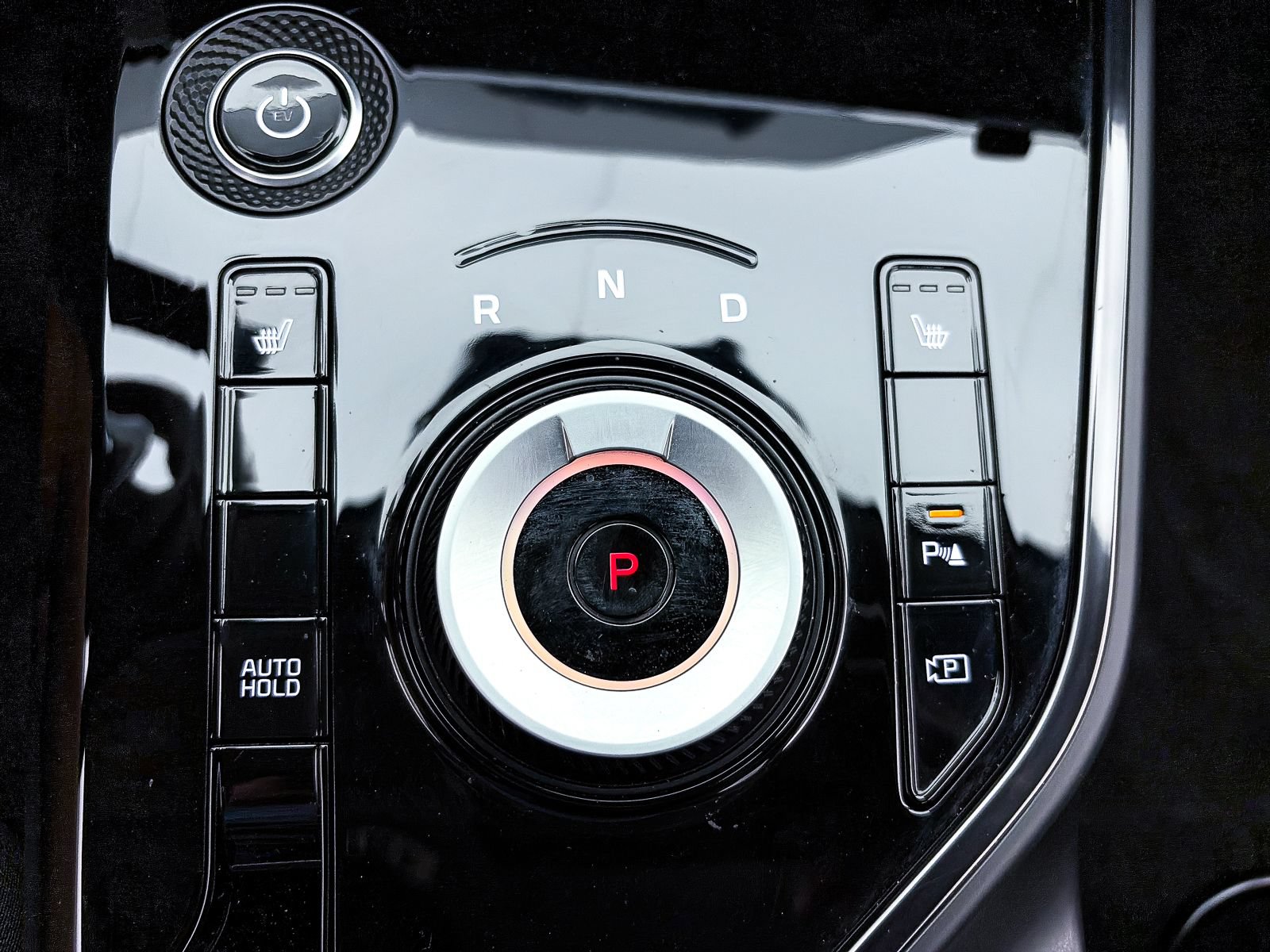 Certified 2024 Kia Niro Wind FWD image 28