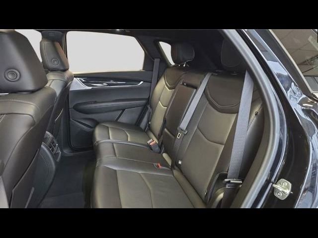 Used 2025 Cadillac XT5 Premium Luxury image 33