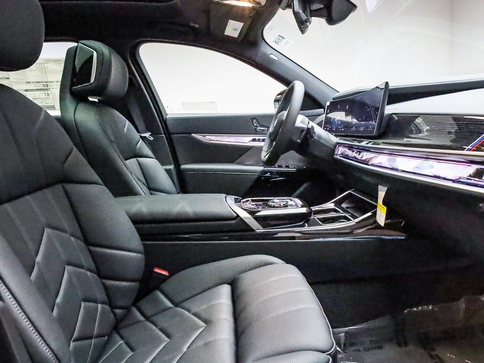 New 2026 BMW i7 eDrive50 w/ M Sport Package image 18