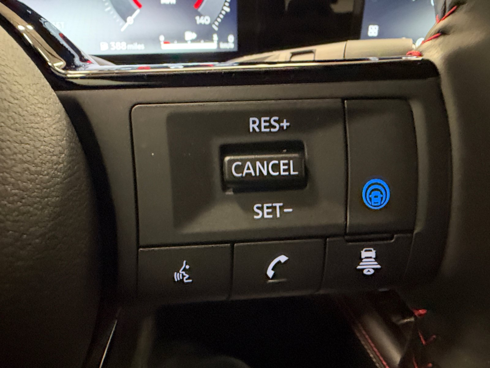 Used 2026 Nissan Kicks SR FWD image 32