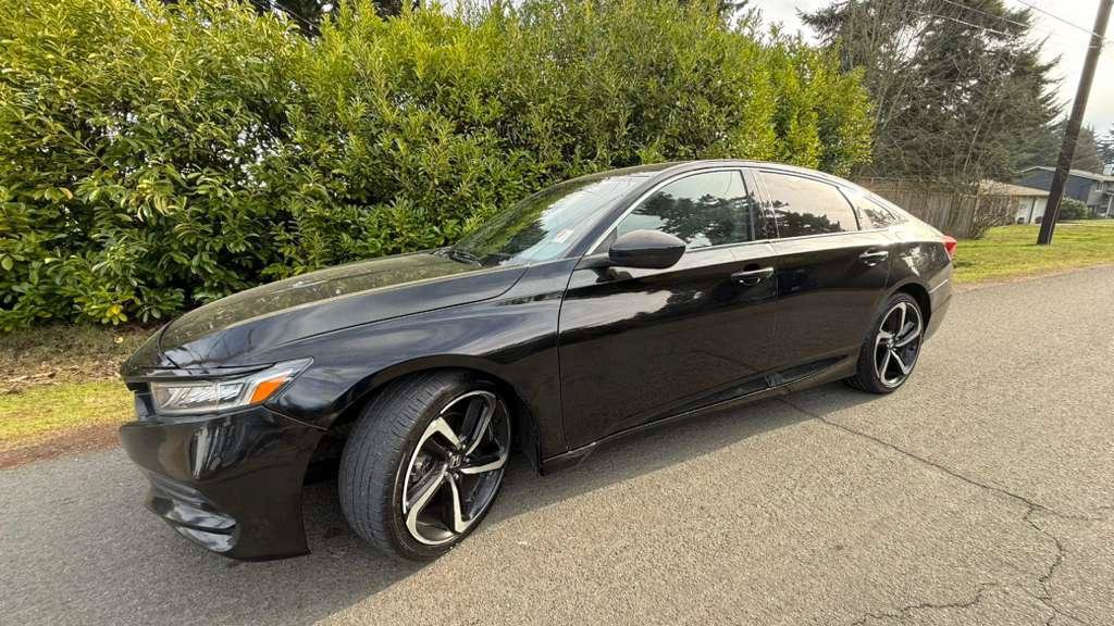 Used 2020 Honda Accord Sport image 2