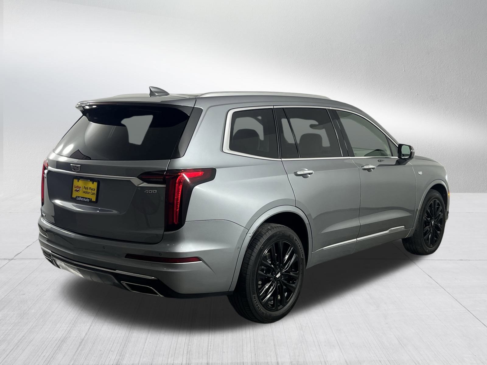 Used 2023 Cadillac XT6 Premium Luxury w/ Technology Package image 7