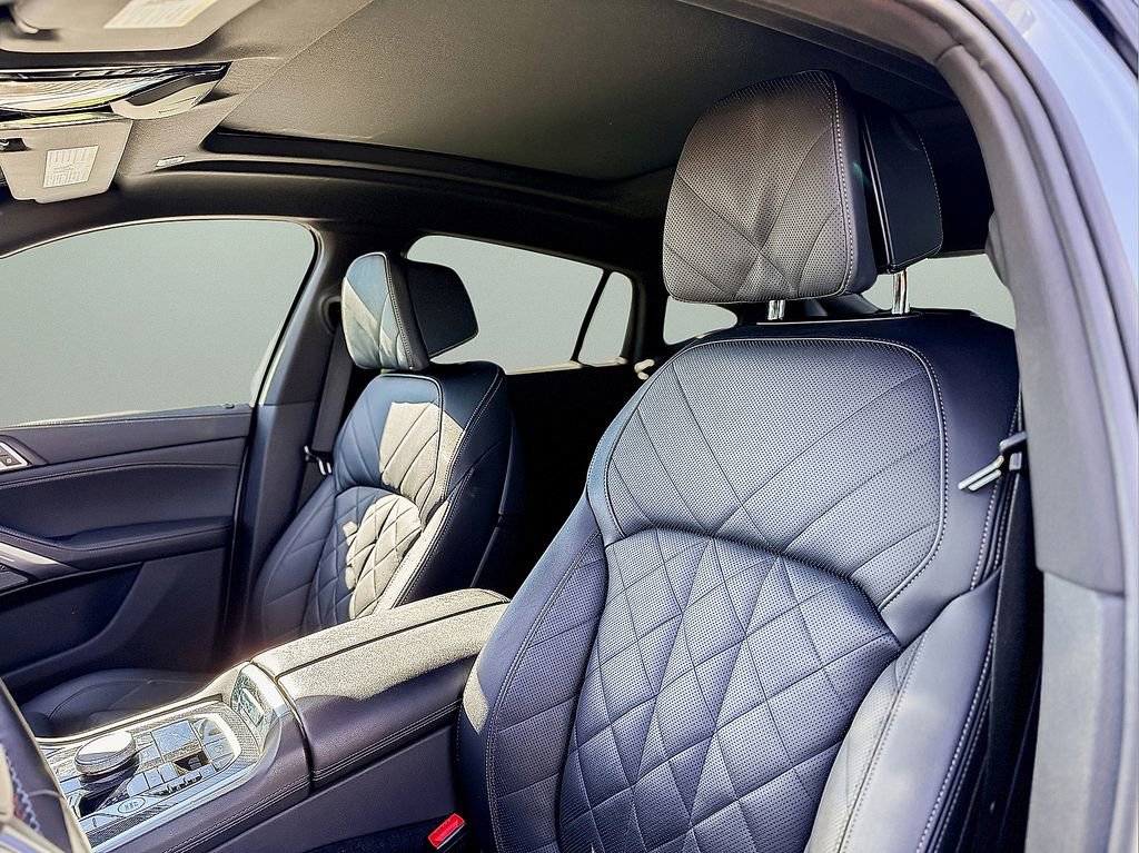 Used 2025 BMW X6 M60i image 13