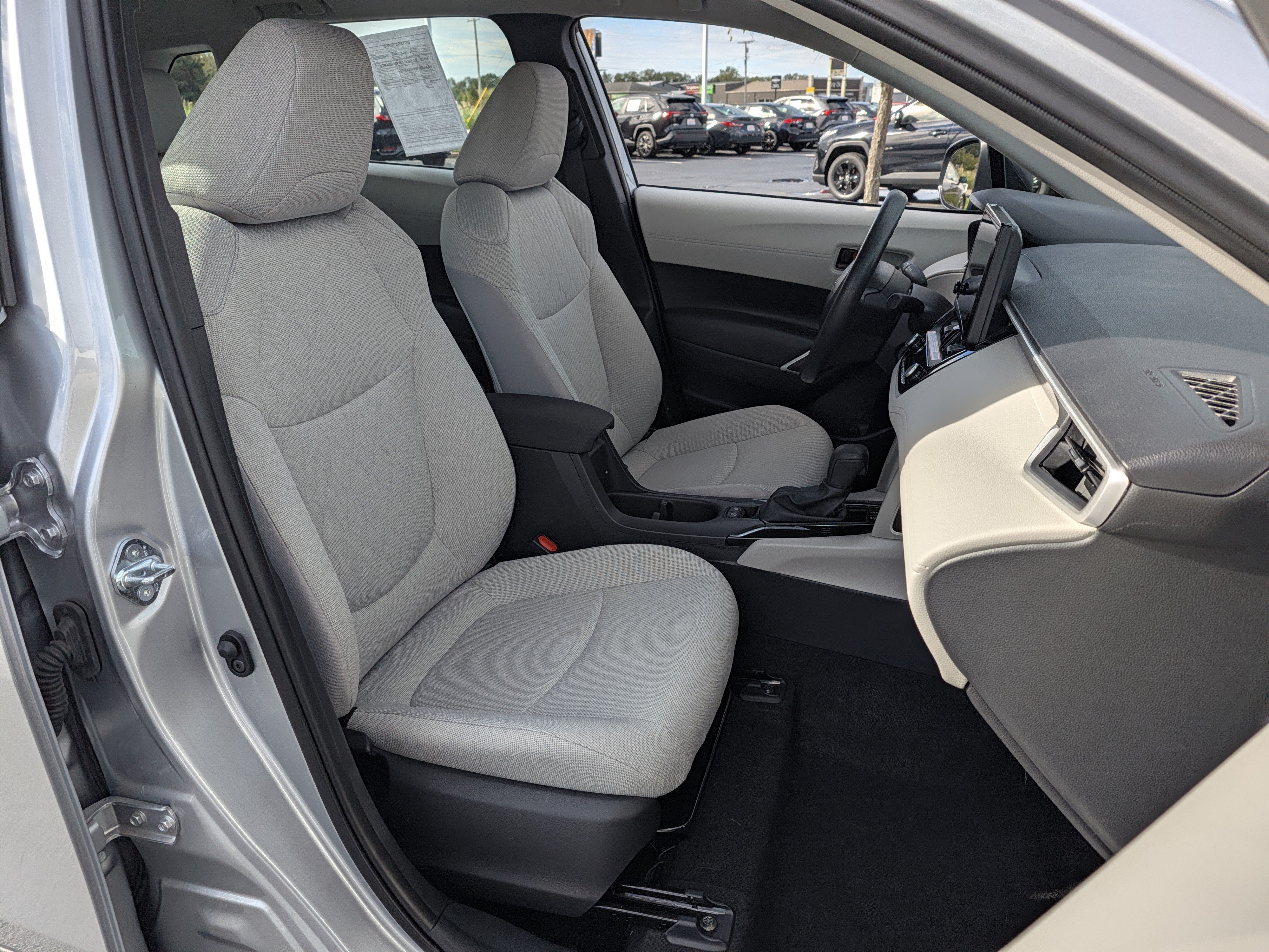 Certified 2025 Toyota Corolla Cross L FWD image 21