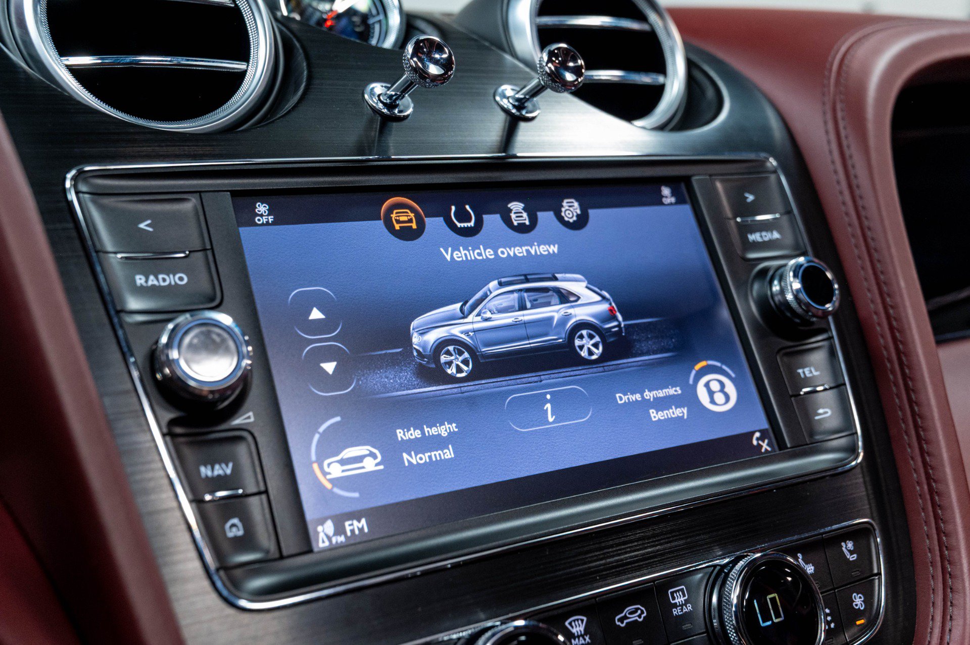 Used 2020 Bentley Bentayga AWD/4WD image 77