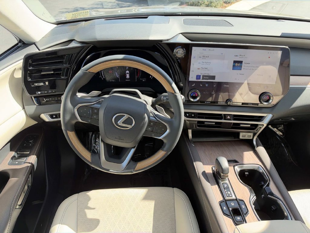 Used 2024 Lexus RX 350 Premium Plus FWD image 7