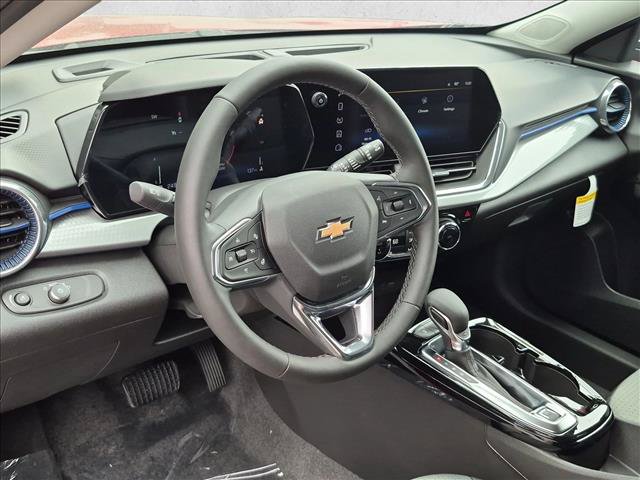 New 2026 Chevrolet Trax LT w/ LT Convenience Package FWD image 3
