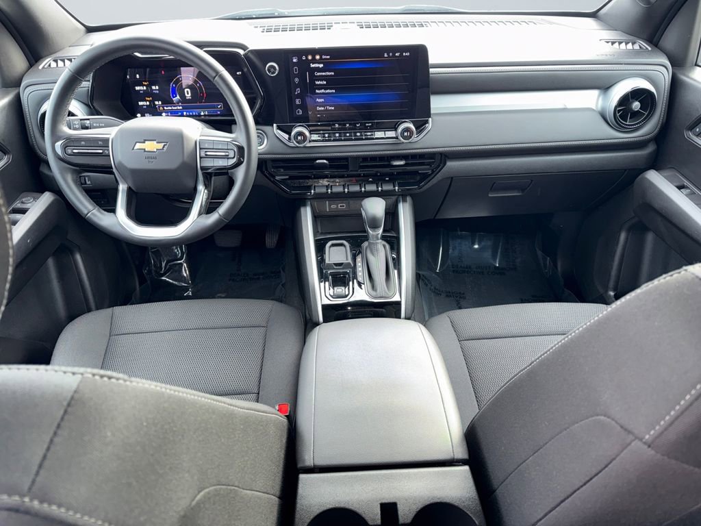 Used 2024 Chevrolet Colorado LT w/ LT Convenience Package image 10