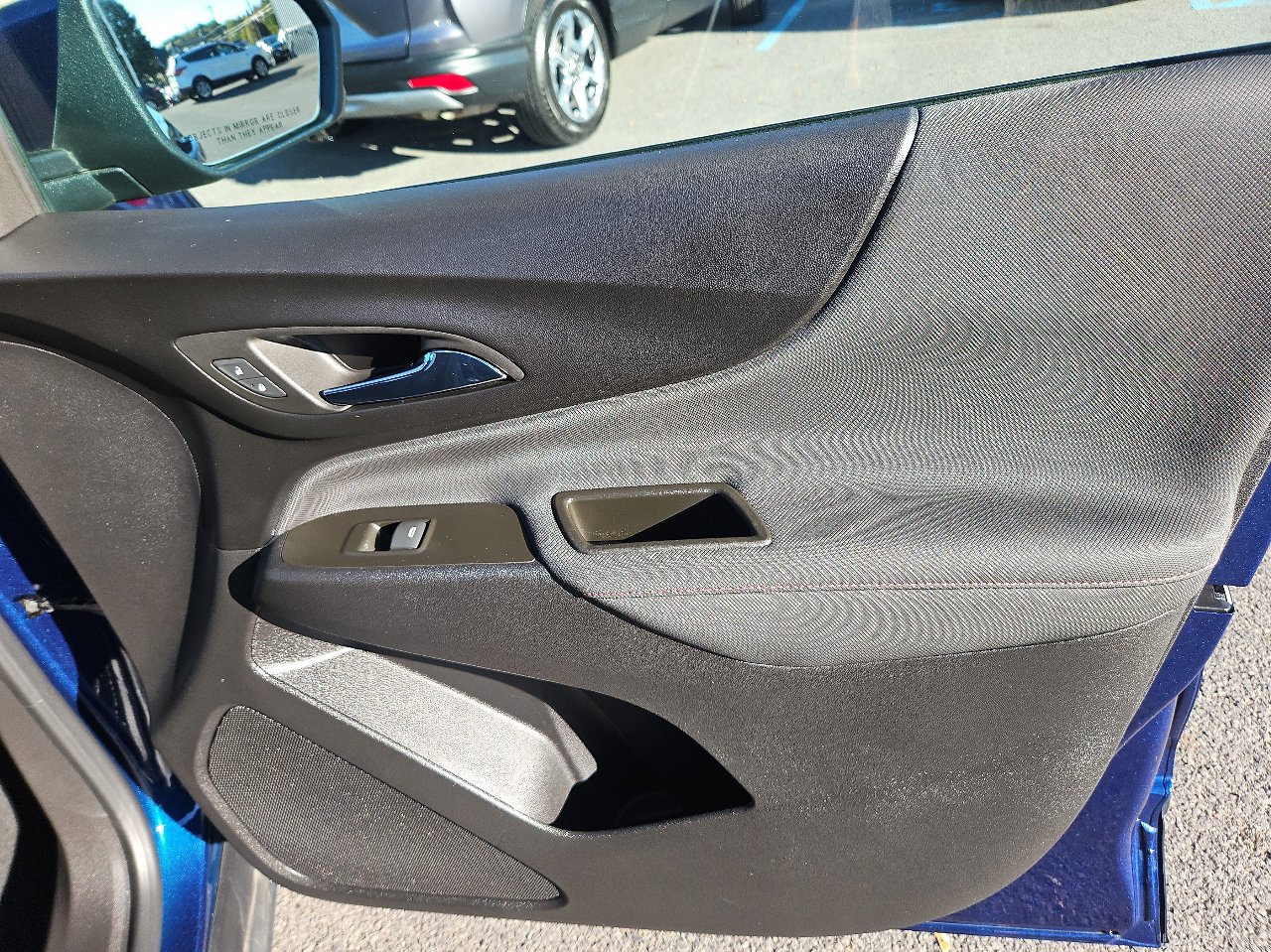 Used 2023 Chevrolet Equinox RS image 19