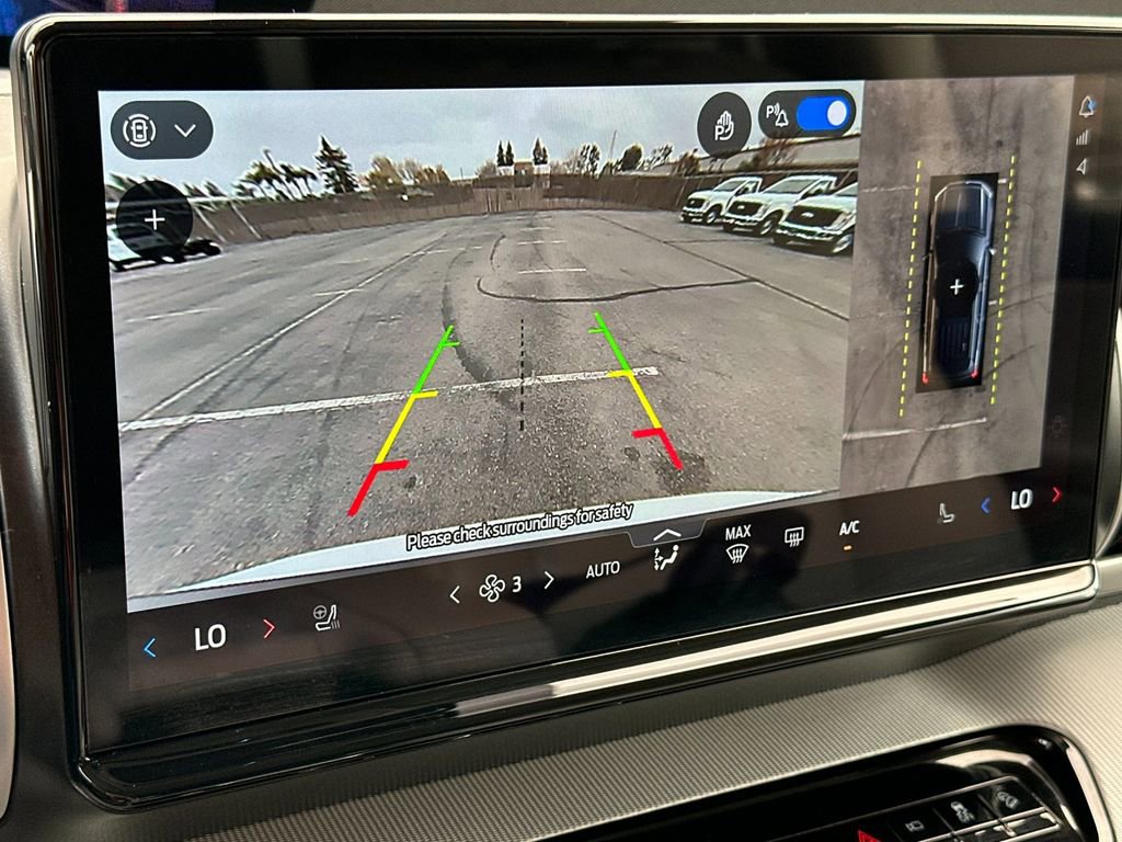 Certified 2025 Ford Expedition Active image 20