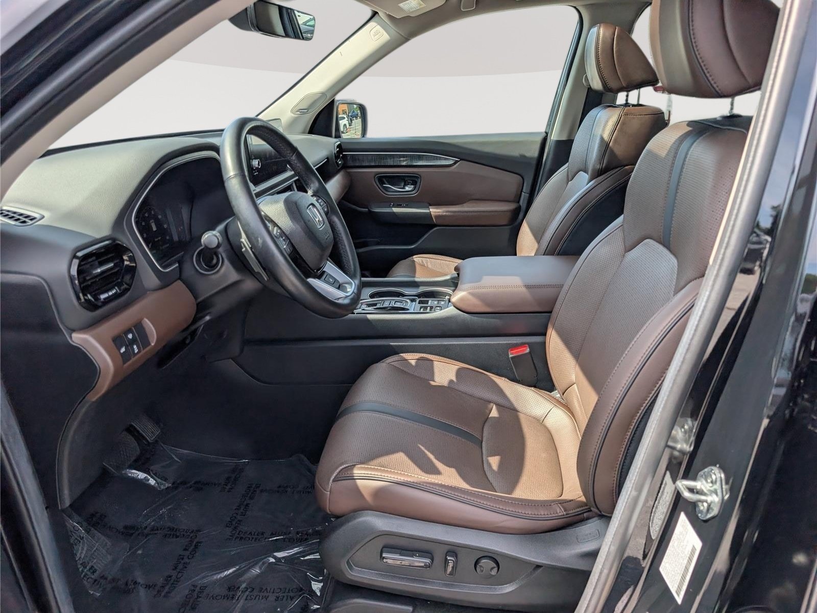Used 2025 Honda Pilot Elite image 19