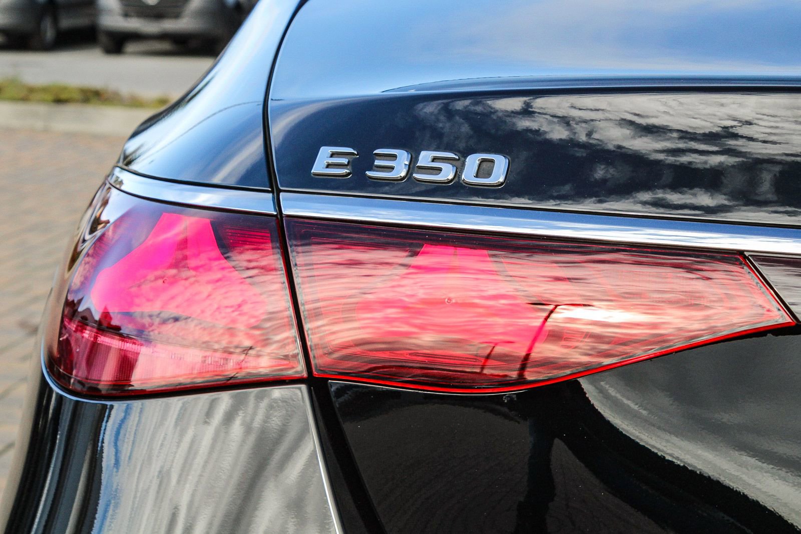 New 2026 Mercedes-Benz E 350 4MATIC Sedan image 9