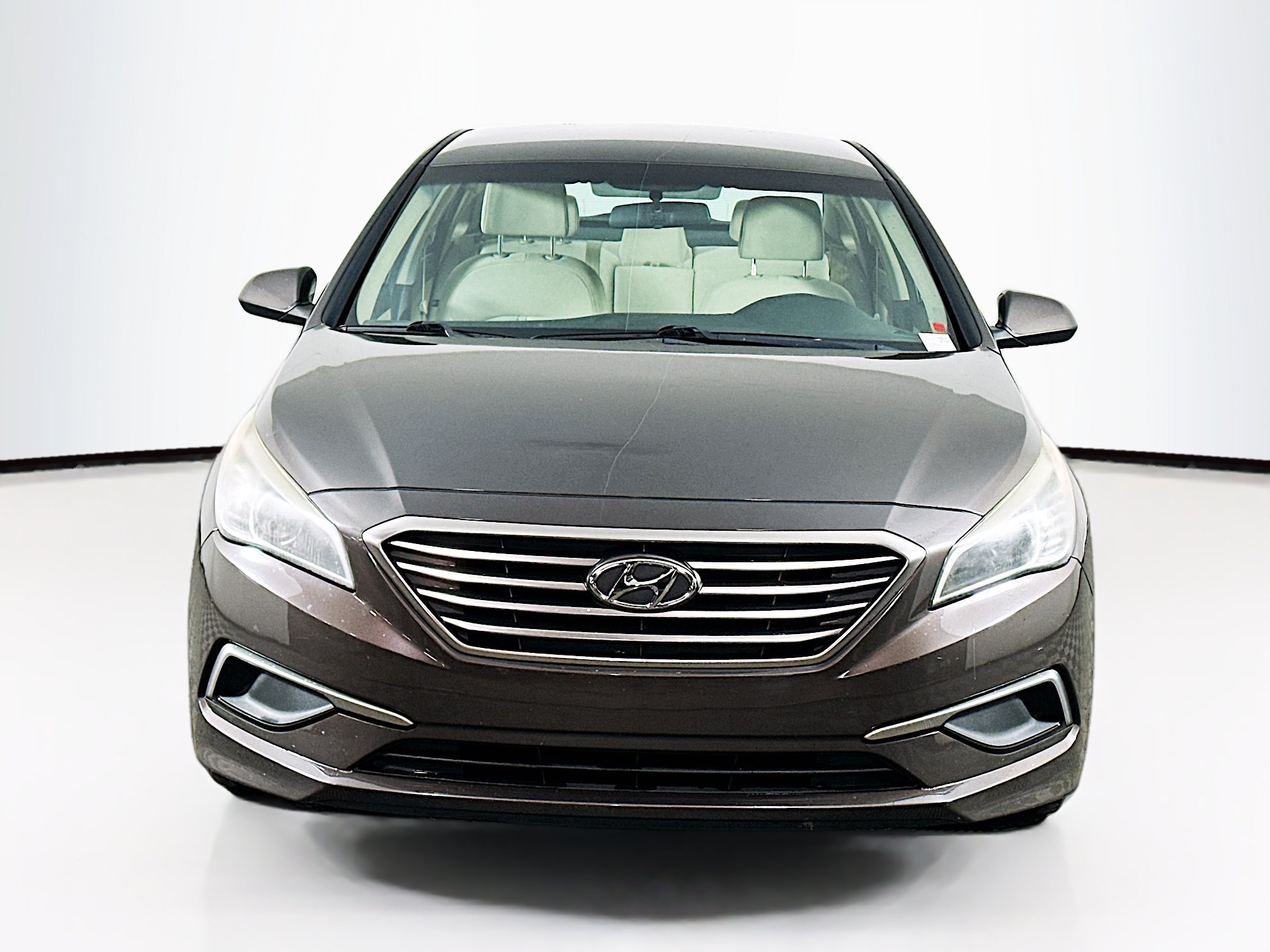 Used 2017 Hyundai Sonata SE FWD image 2