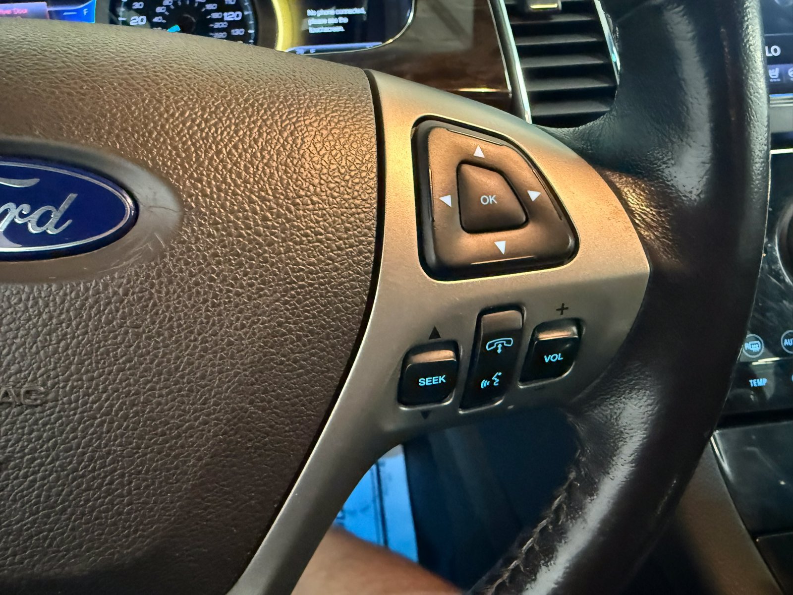 Used 2013 Ford Taurus Limited FWD image 32
