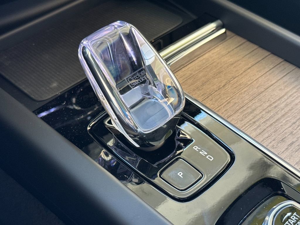 New 2026 Volvo XC60 T8 Plus w/ Protection Package Premier image 21