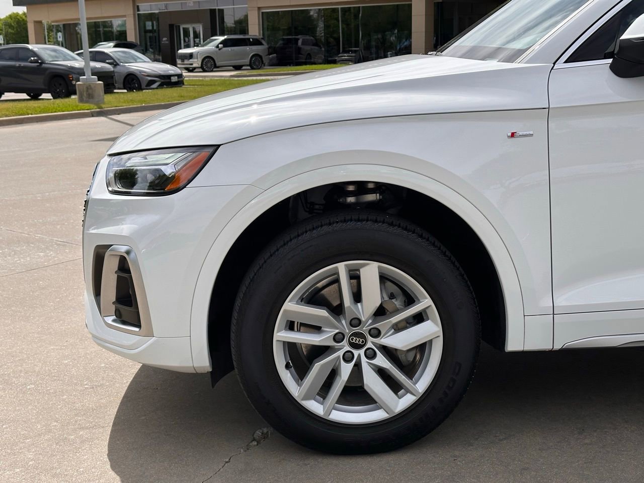 Used 2023 Audi Q5 2.0T Premium w/ Convenience Package image 8