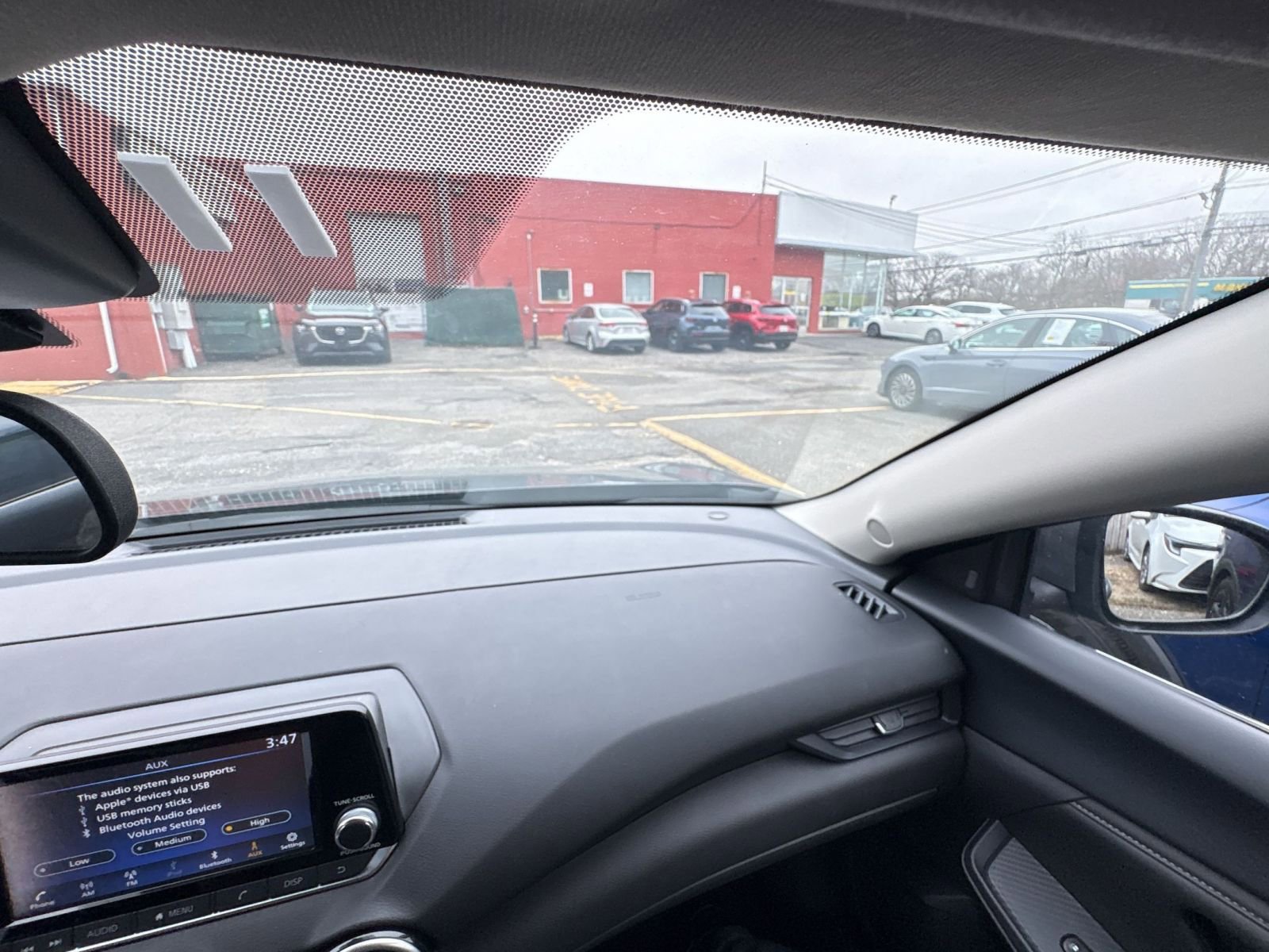 Used 2025 Nissan Sentra S FWD image 3