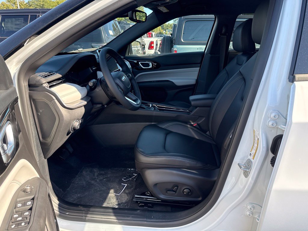 New 2026 Jeep Compass Limited AWD/4WD image 16