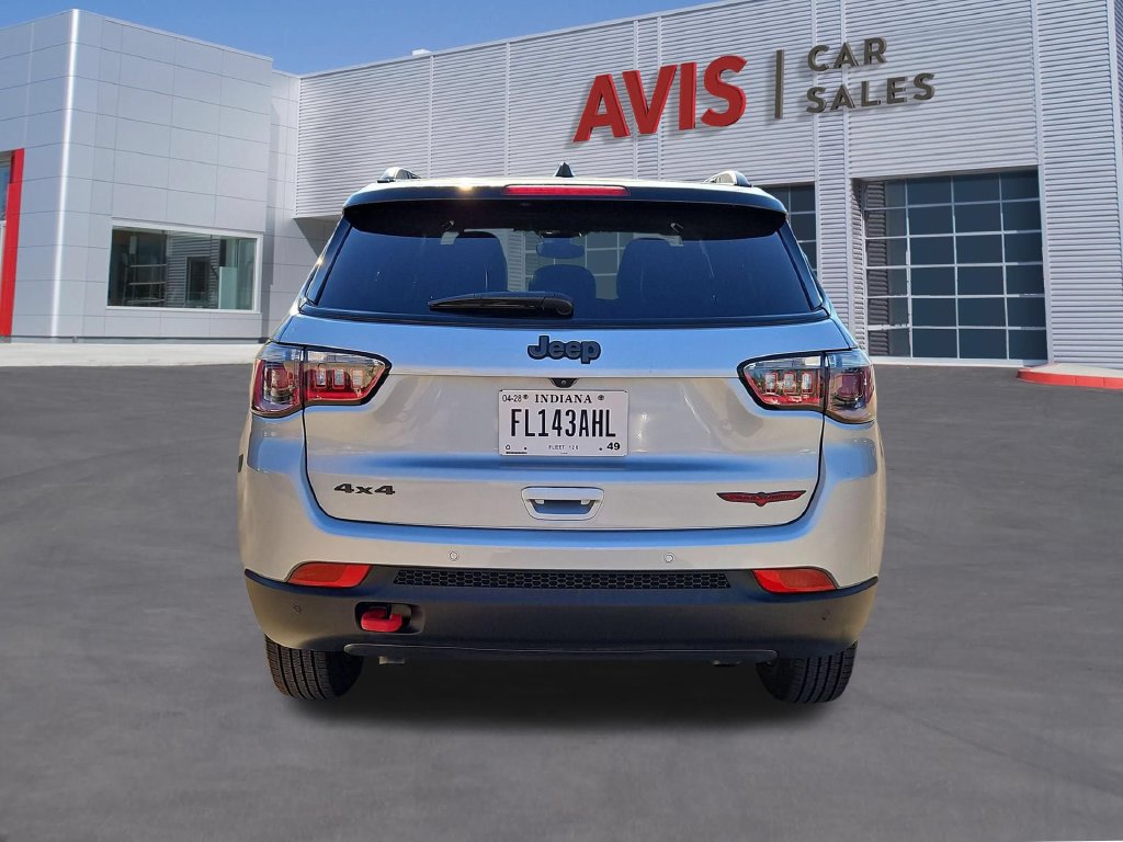 Used 2025 Jeep Compass Trailhawk AWD/4WD image 6