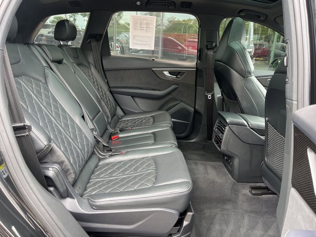 Used 2023 Audi SQ7 Prestige AWD/4WD image 23