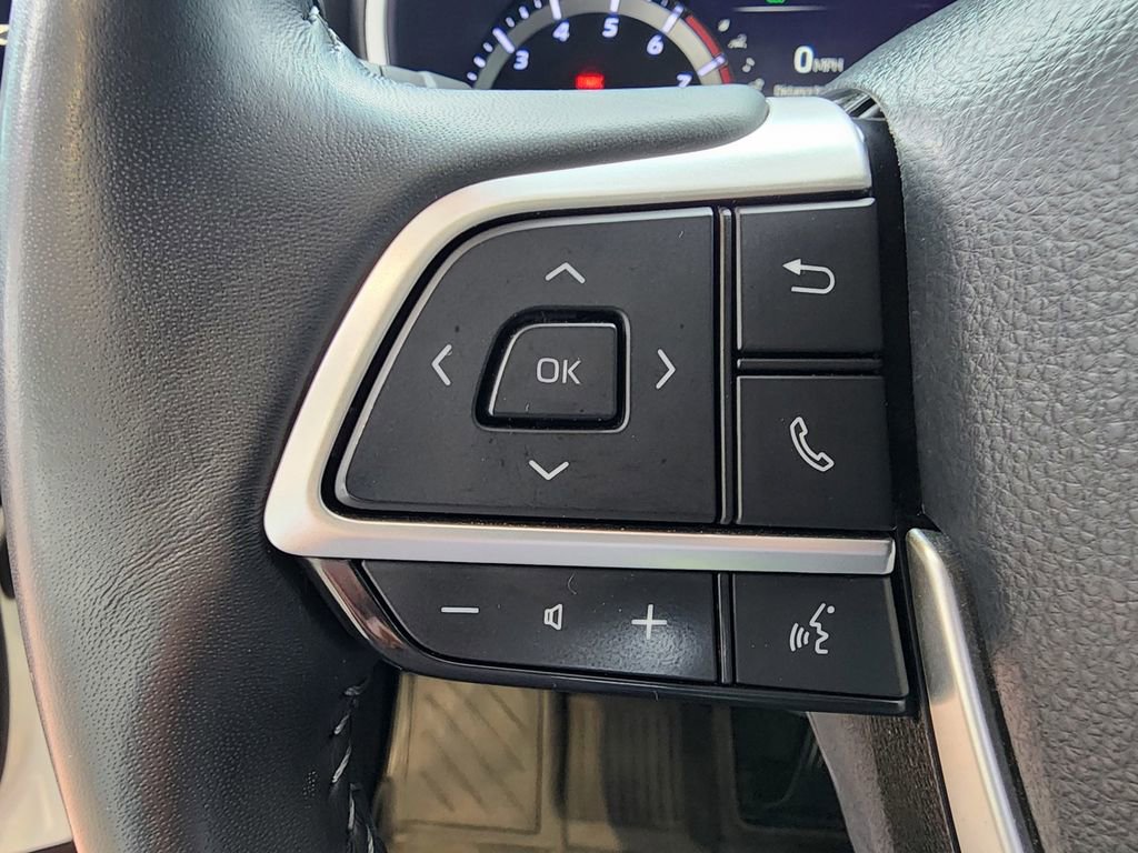 Used 2023 Toyota Highlander XLE image 21