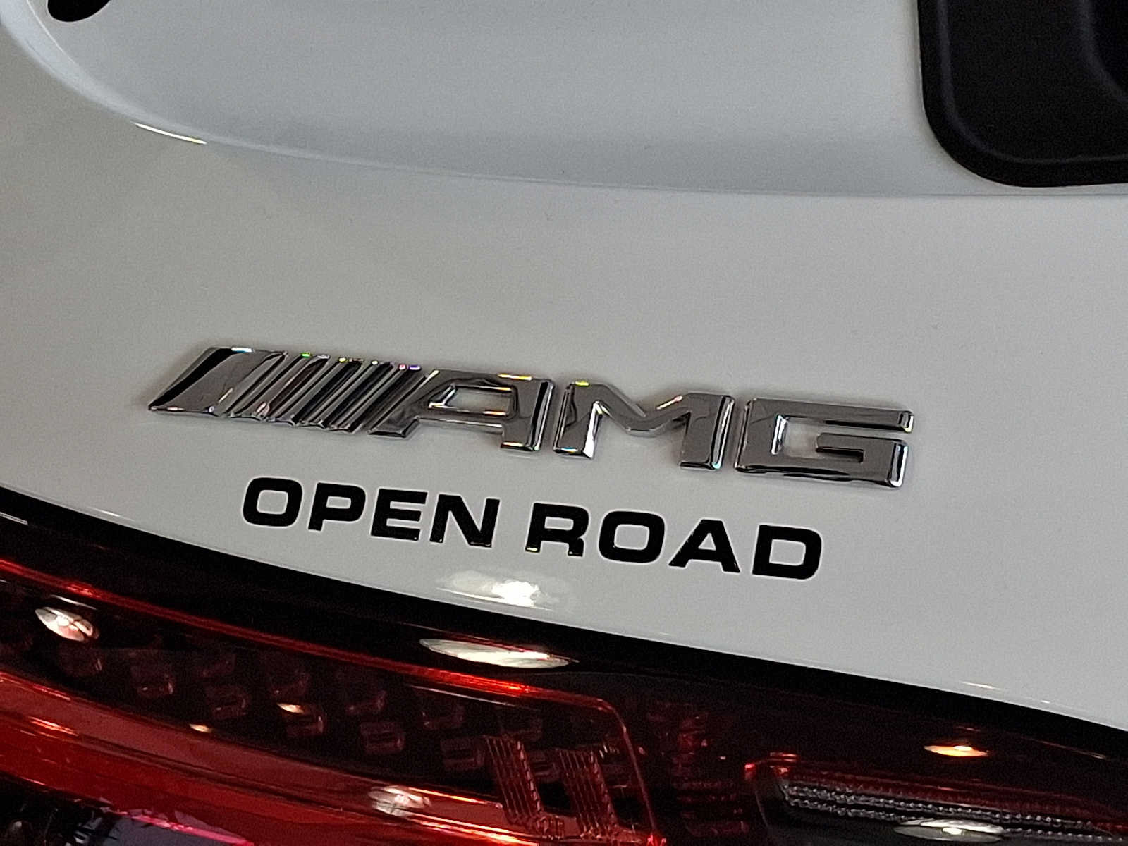 Used 2025 Mercedes-Benz SL 63 AMG S e Performance 4MATIC image 32