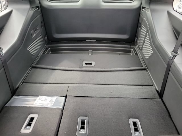 New 2026 Chevrolet Suburban LT w/ Comfort Package RWD image 5