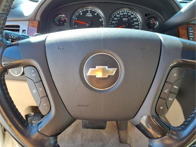 Used 2008 Chevrolet Suburban LTZ w/ LTZ Preferred Equipment Group image 11