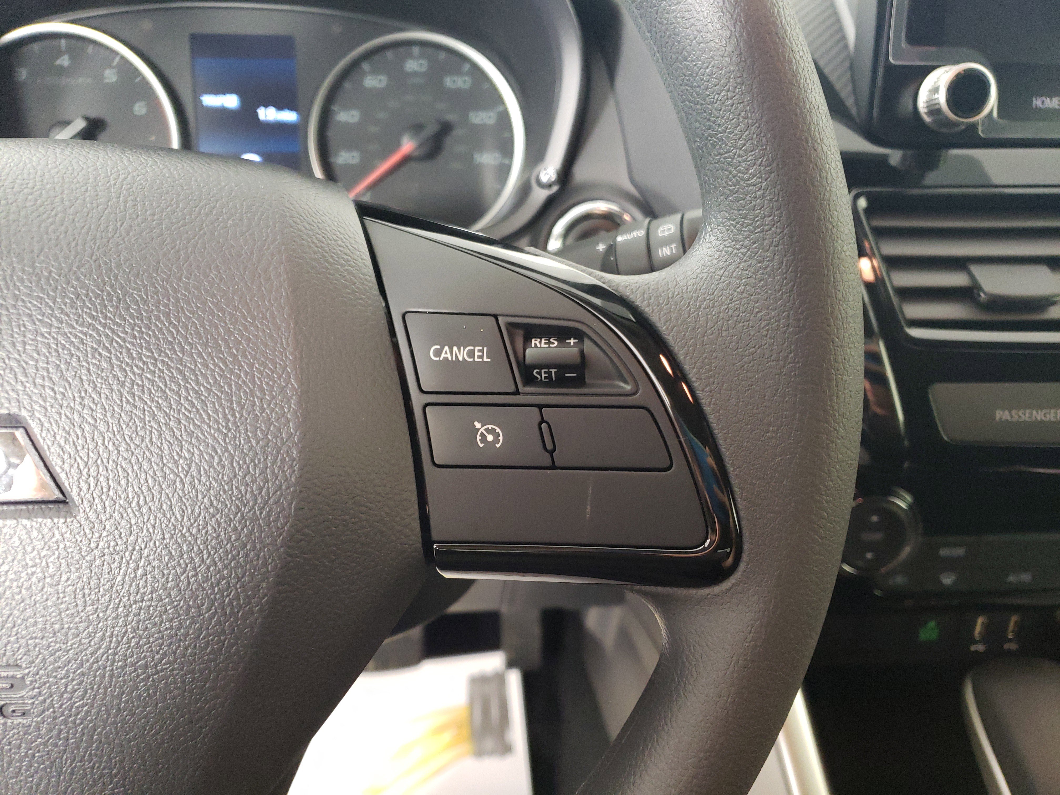 New 2025 Mitsubishi Eclipse Cross LE image 17