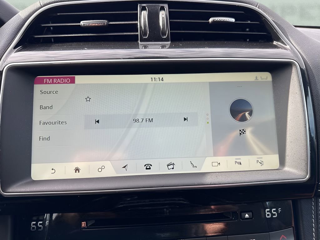 Used 2018 Jaguar F-PACE S image 20