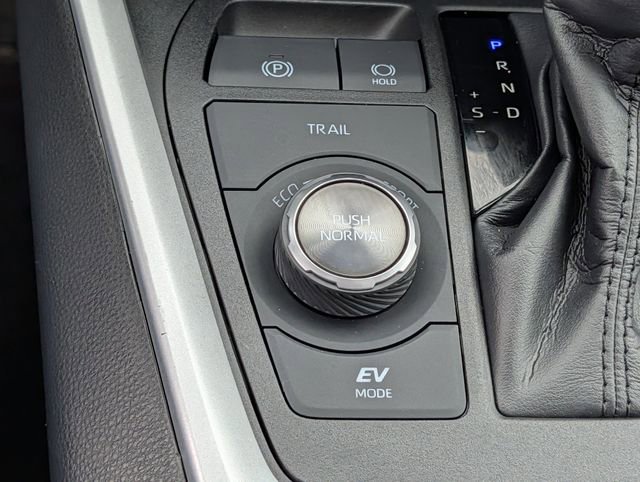 Used 2023 Toyota RAV4 Limited image 16