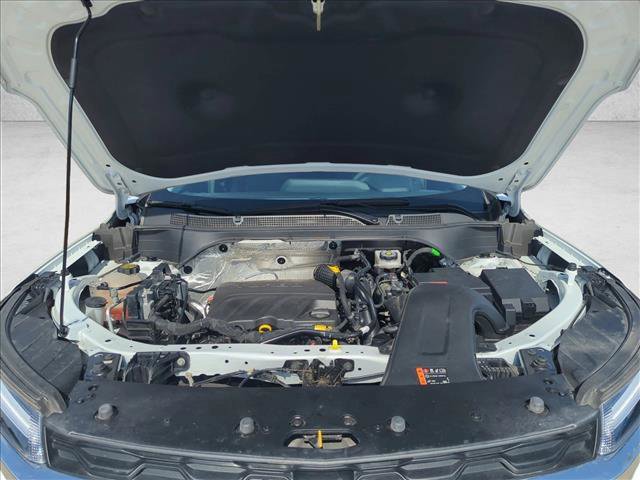 Used 2025 Chevrolet Trax LT FWD image 21