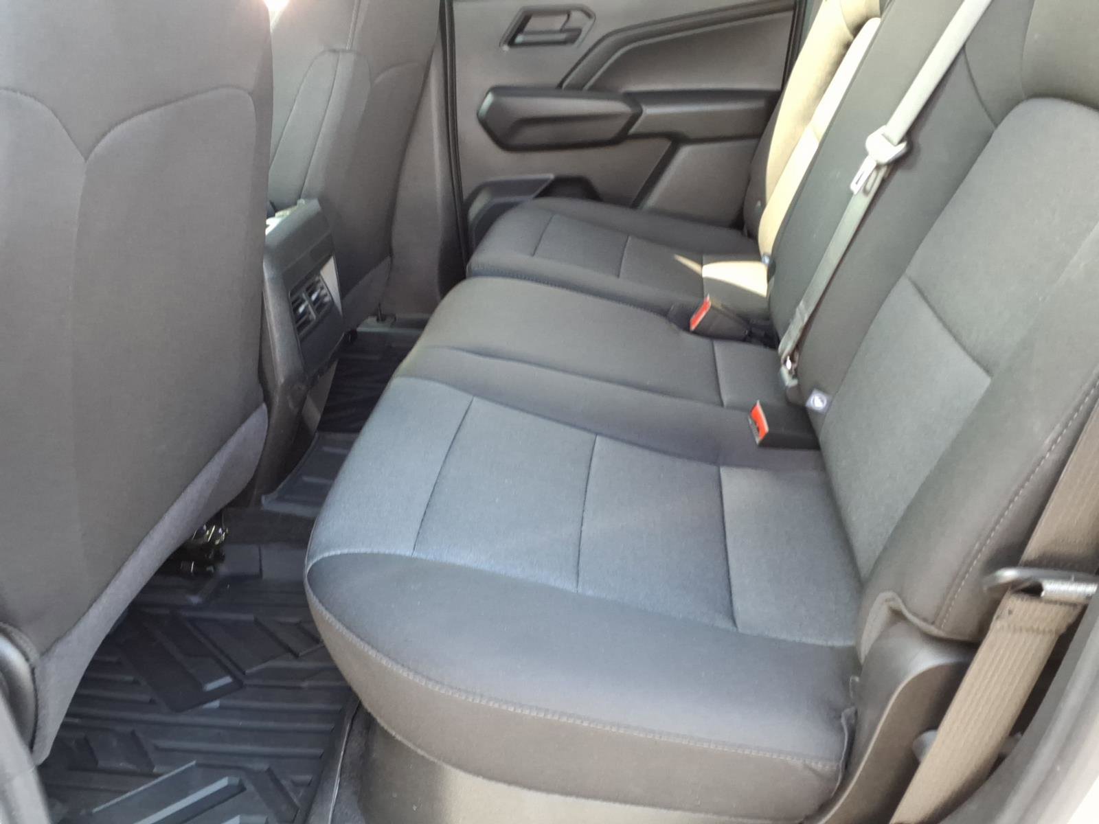 Used 2025 Chevrolet Colorado W/T AWD/4WD image 11