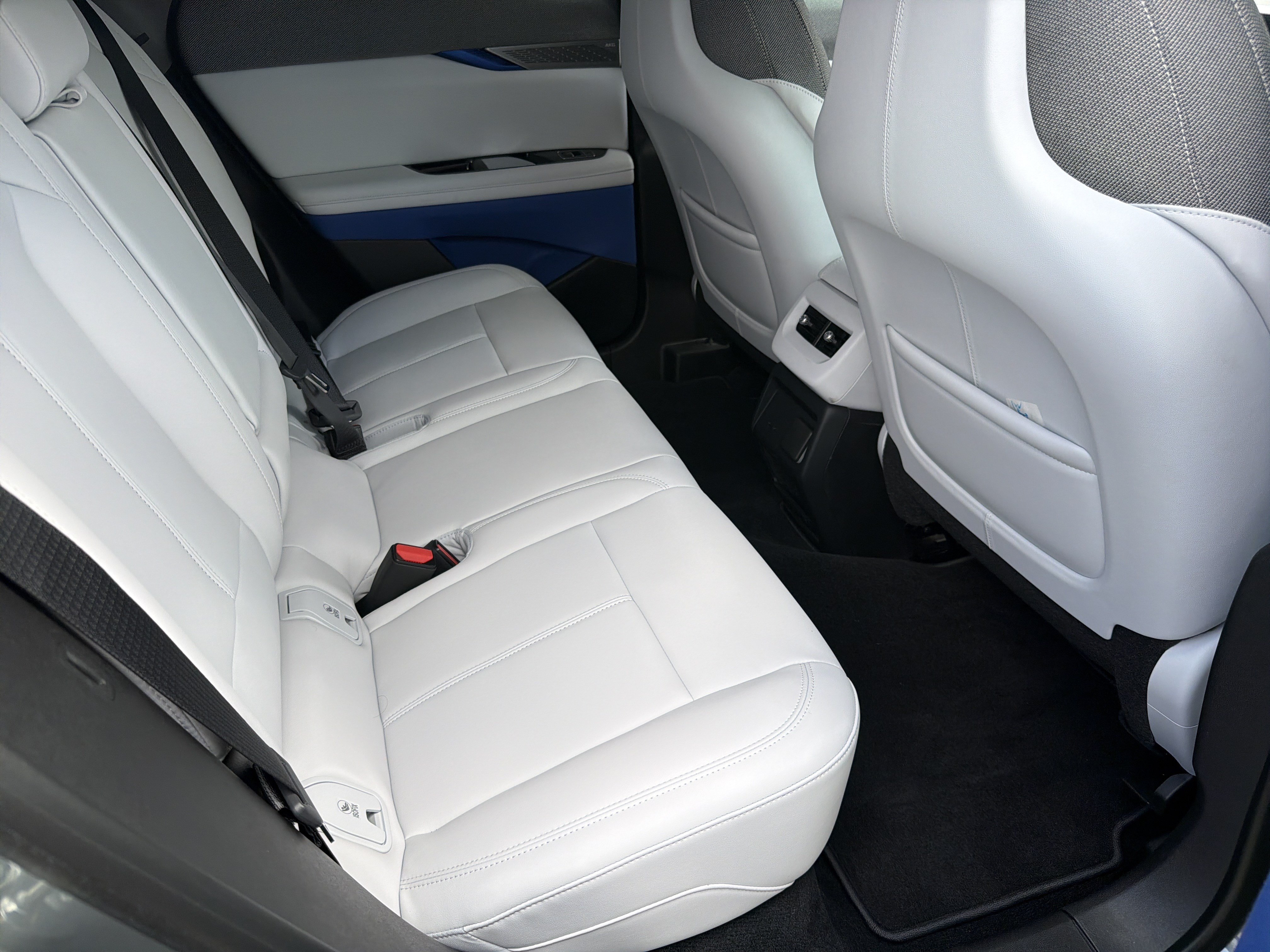 New 2027 Cadillac Optiq Luxury RWD image 16