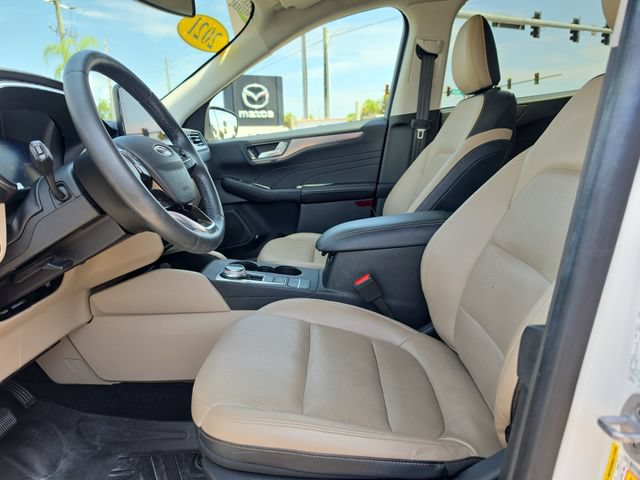 Used 2021 Ford Escape Titanium AWD/4WD image 16