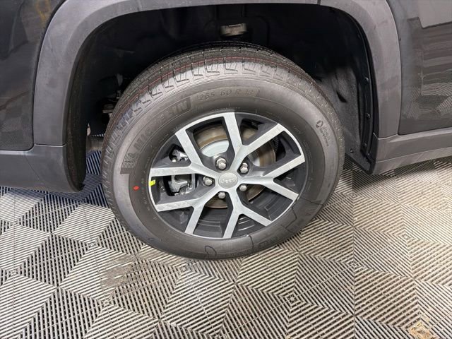 New 2025 Jeep Grand Cherokee L Limited w/ Trailer Tow Package image 7