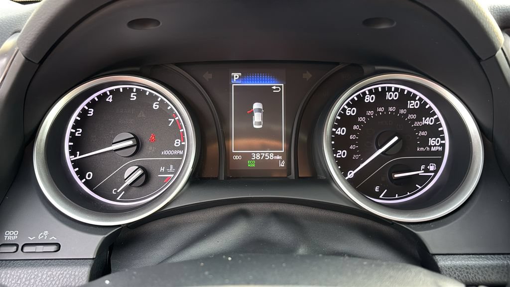 Used 2024 Toyota Camry LE FWD image 11