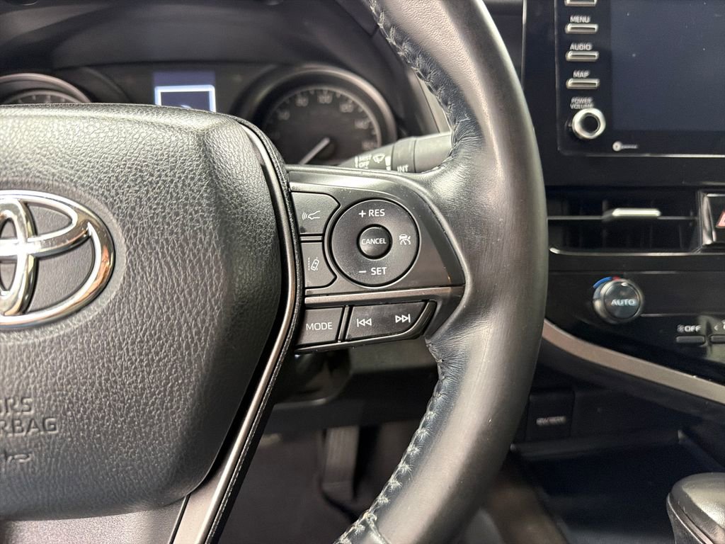 Used 2021 Toyota Camry SE FWD image 21